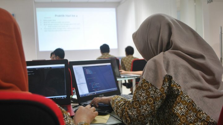 flashcom-indonesia-wr6eqJyxWy8-unsplash